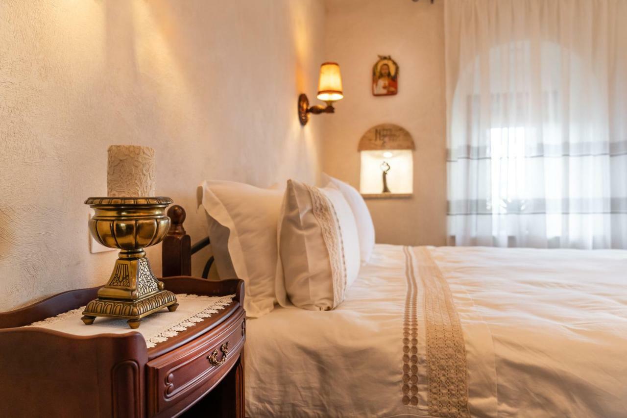 Historic Apartment In The Heart Of The City Велико-Тырново Экстерьер фото