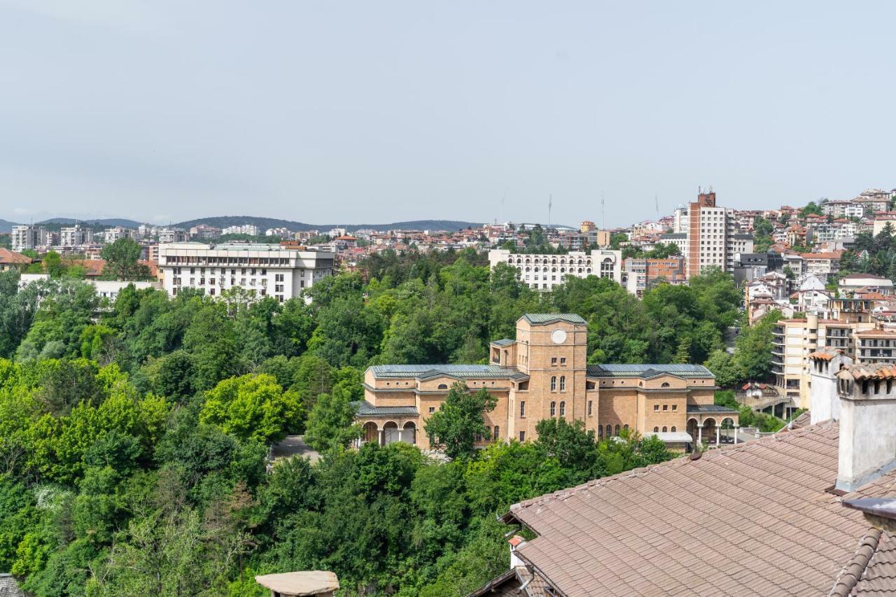 Historic Apartment In The Heart Of The City Велико-Тырново Экстерьер фото