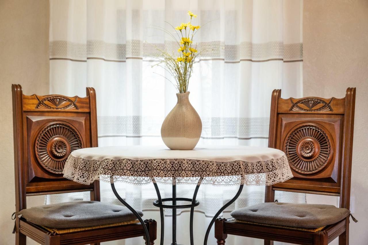 Historic Apartment In The Heart Of The City Велико-Тырново Экстерьер фото