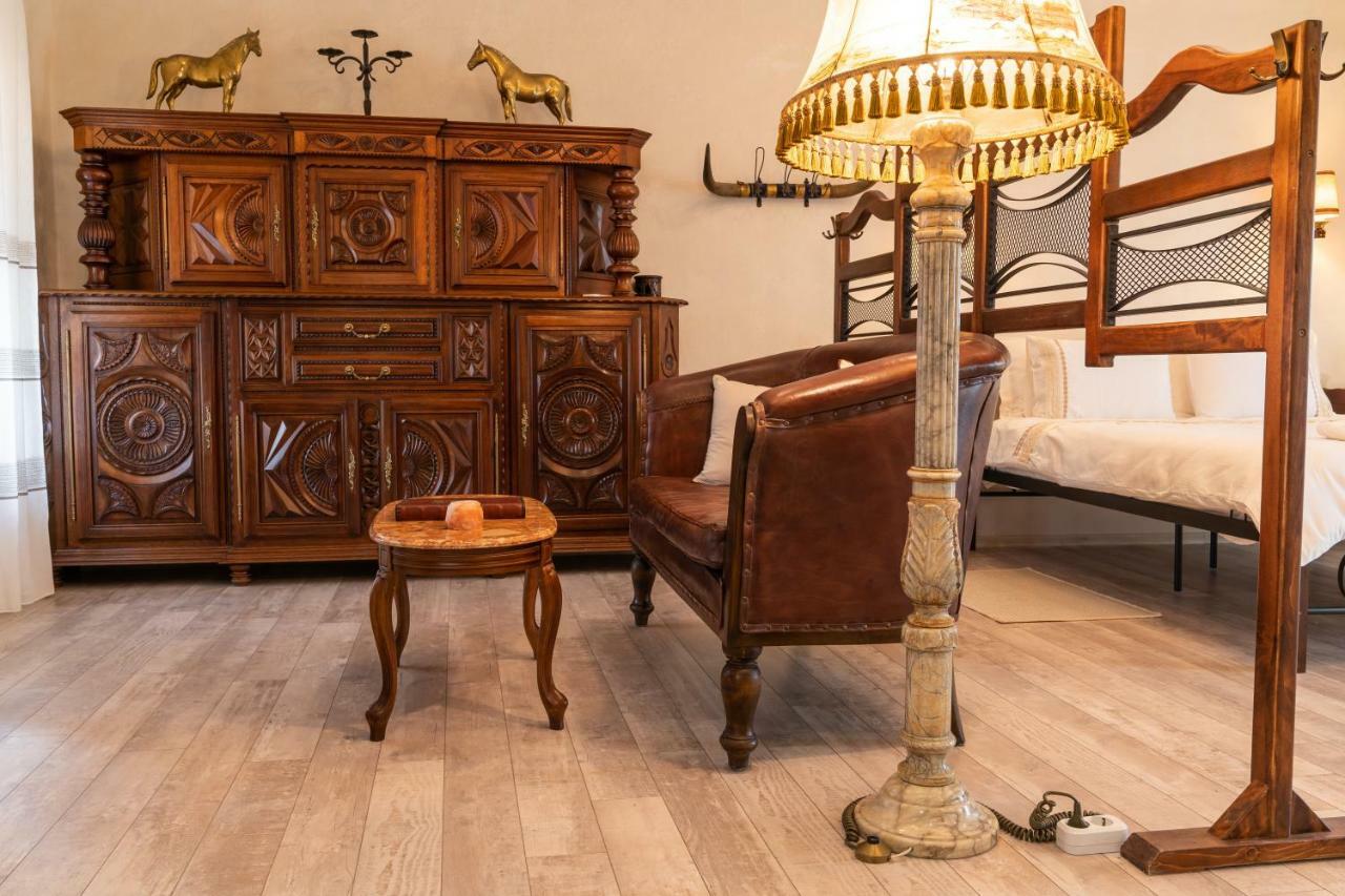 Historic Apartment In The Heart Of The City Велико-Тырново Экстерьер фото