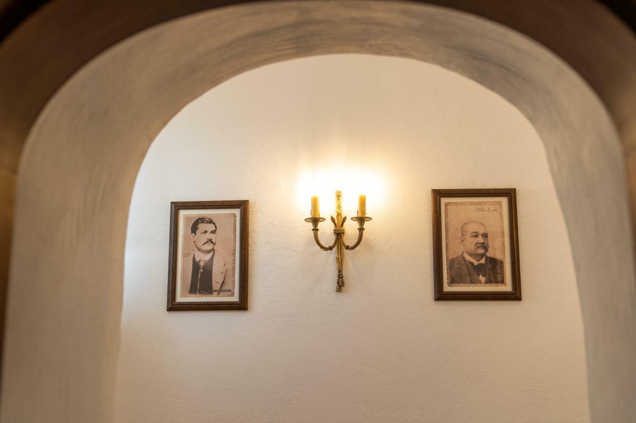 Historic Apartment In The Heart Of The City Велико-Тырново Экстерьер фото